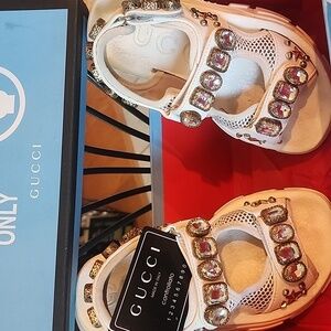 EUC Gucci Aguro Gucci Leather And Crystal Gems Sandals